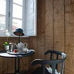 No Limit Bairro Alto Hostel *
