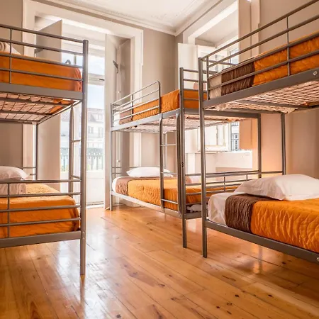 No Limit Bairro Alto Hostal *