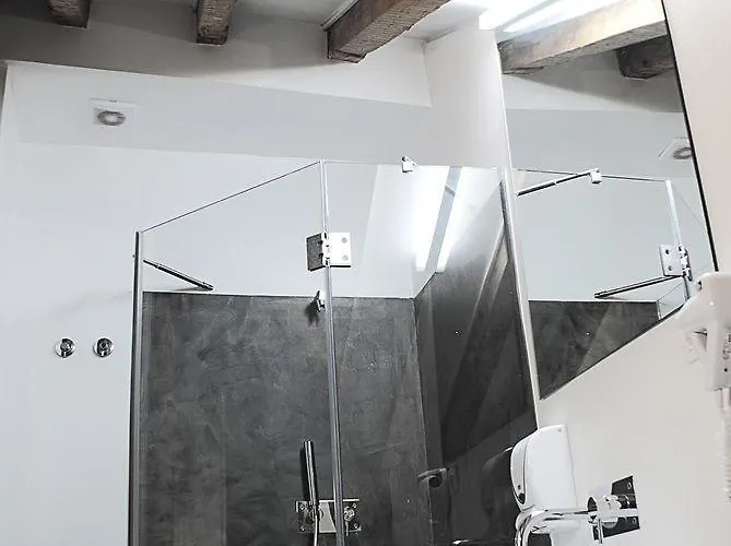 No Limit Bairro Alto Hostal Lisboa