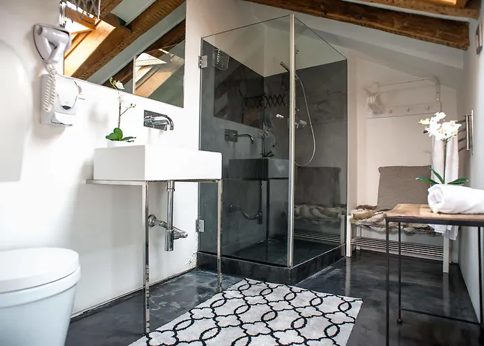 No Limit Bairro Alto Hostal