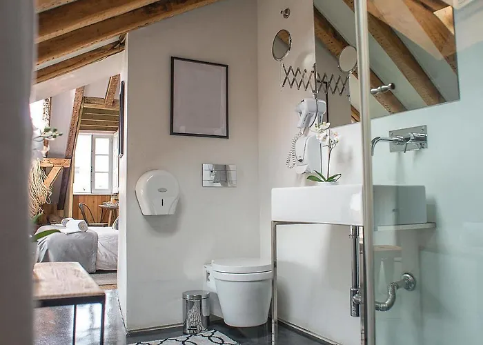 No Limit Bairro Alto Hostal