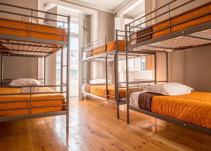 No Limit Bairro Alto Hostal *