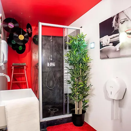 بيت شباب No Limit Bairro Alto *