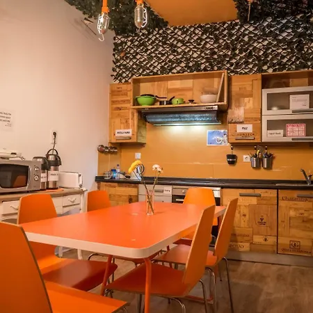 No Limit Bairro Alto بيت شباب *