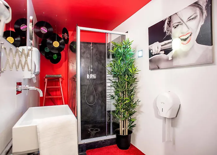 Hostel No Limit Bairro Alto *