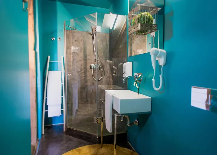 No Limit Bairro Alto Hostal