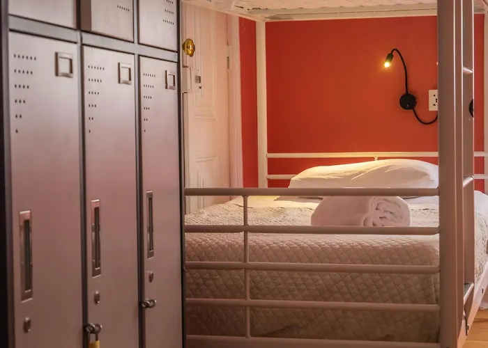 No Limit Bairro Alto Hostal Lisboa